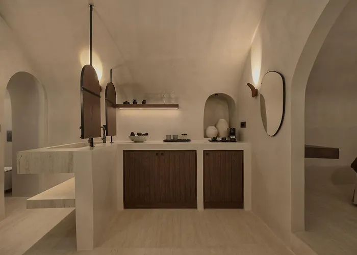 Akri Santorini With Heated Jacuzzi