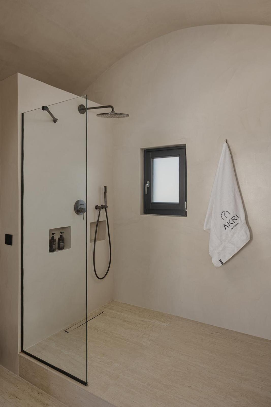 Akri Santorini With Heated Jacuzzi Holiday home Emporio (Santorini)