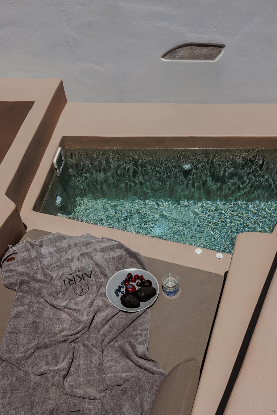 Akri Santorini With Heated Jacuzzi * Emporio (Santorini)